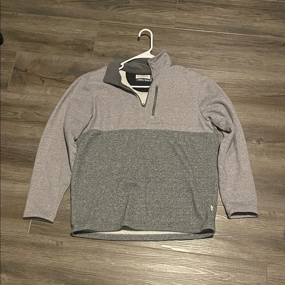Magellan Outdoors Two-Tone Gray Zip-Up Sweater